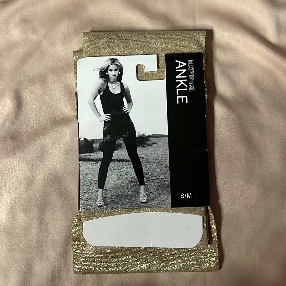 EXPRESS BRAND NEW GOLD LEGGINGS + Free Gift with Purchase!